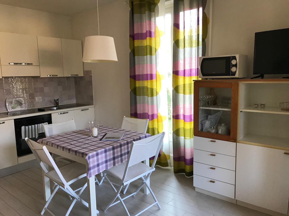 Апарт готель Residenza Le Logge Торрі-дель-Бенако Екстер'єр фото