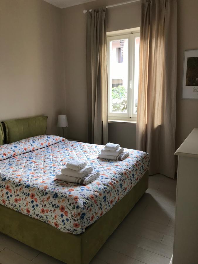 Апарт готель Residenza Le Logge Торрі-дель-Бенако Екстер'єр фото